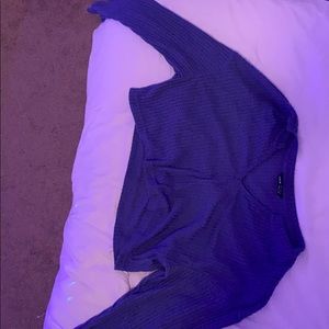 blue long sleeve crop top